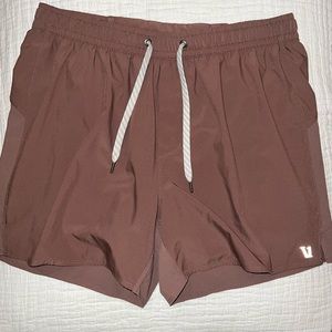 Vuori Men’s Large Course Run Short NWOT